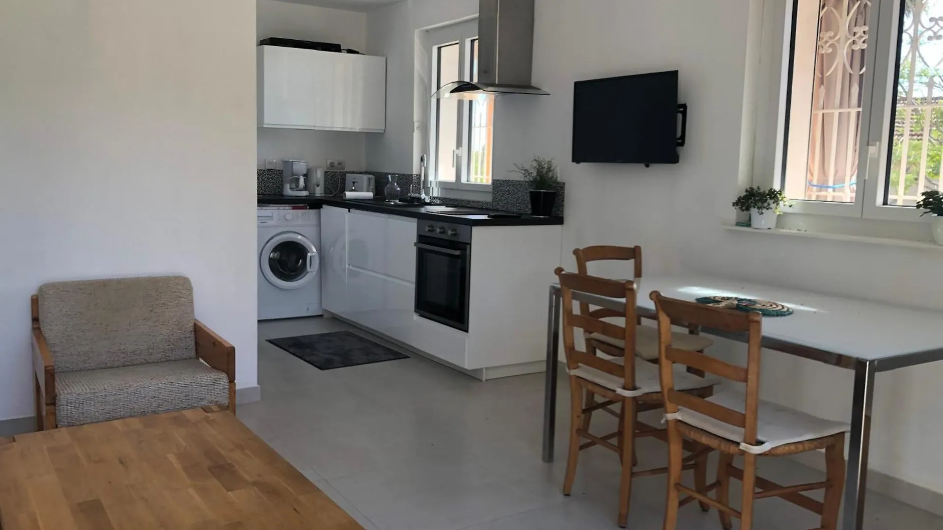 Apartment Charmant Appartement Frejus